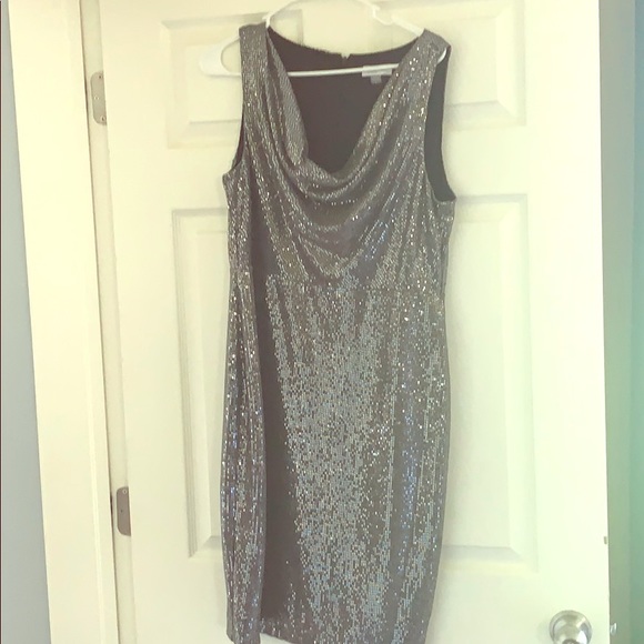 Beautiful Silver cocktail / Date Night dress - Picture 1 of 4